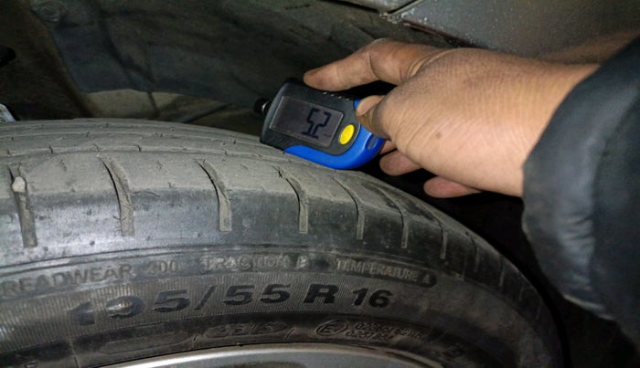 2015 Maruti Baleno ALPHA DIESEL 1.3, Diesel, Manual, 37,967 km, tyre