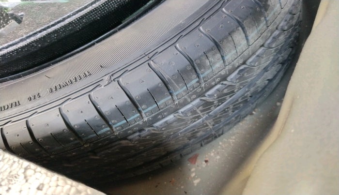 2018 Maruti Ciaz ALPHA 1.5 SHVS PETROL, Petrol, Manual, 29,936 km, tyre