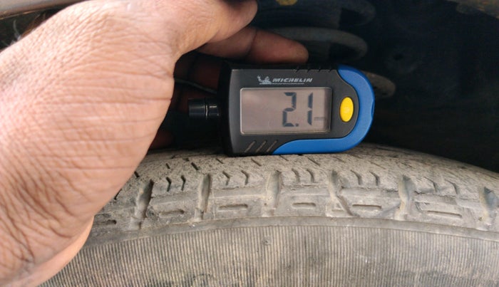 2015 Hyundai Grand i10 ASTA AT 1.2 KAPPA VTVT, Petrol, Automatic, 1,17,794 km, tyre