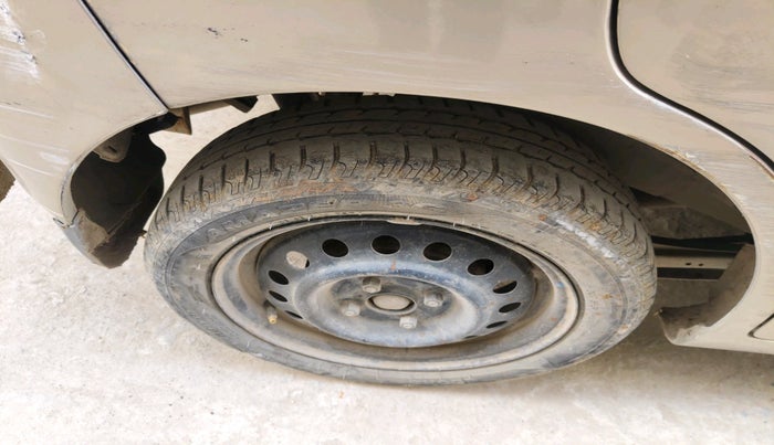 2013 Maruti Wagon R 1.0 VXI, Petrol, Manual, 85,573 km, tyre