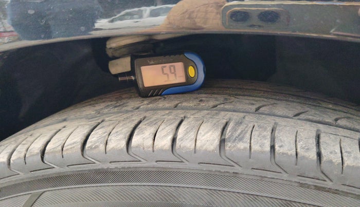 2017 Mercedes Benz E Class E 220 D, Diesel, Automatic, 72,694 km, tyre