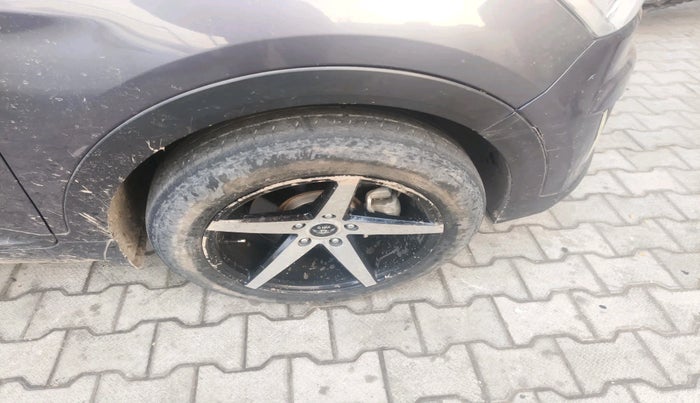 2018 Hyundai Creta E PLUS 1.4 DIESEL, Diesel, Manual, 1,08,934 km, tyre