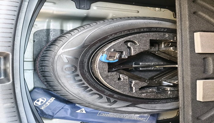 2018 Hyundai Creta SX 1.6 PETROL, Petrol, Manual, 76,177 km, tyre