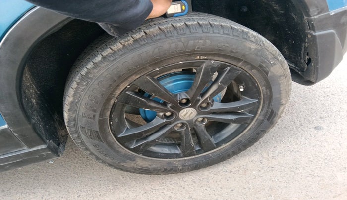 2017 Maruti Vitara Brezza ZDI, Diesel, Manual, 86,301 km, tyre