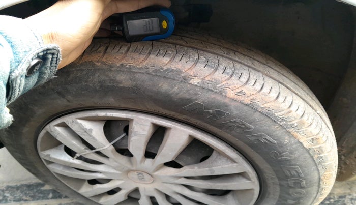 2015 Maruti Swift Dzire VXI, Petrol, Manual, 88,830 km, tyre