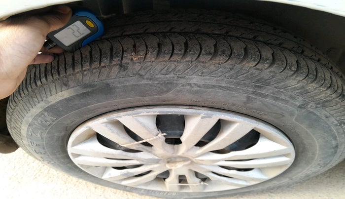 2015 Maruti Swift Dzire VXI, Petrol, Manual, 88,830 km, tyre