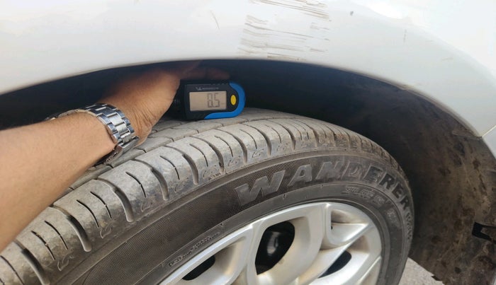 2014 Ford Ecosport TITANIUM 1.5L DIESEL (OPT), Diesel, Manual, 1,27,286 km, tyre