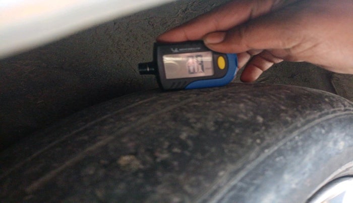 2014 Honda Mobilio 1.5L I-VTEC V, Petrol, Manual, 1,81,049 km, tyre