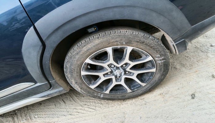 2023 Maruti XL6 ZETA MT, Petrol, Manual, 15,412 km, tyre