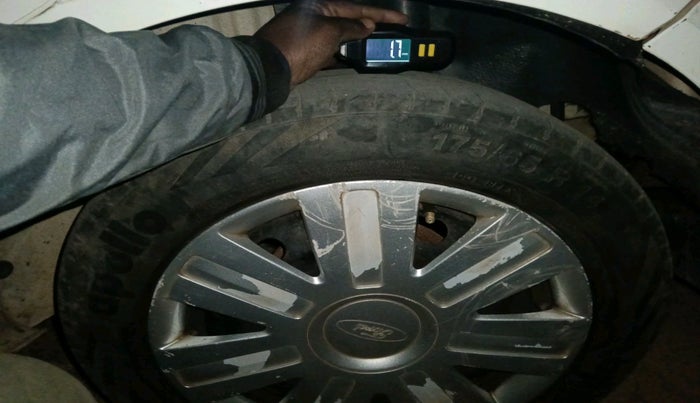 2012 Ford Figo ZXI 1.4 DIESEL, Diesel, Manual, 1,06,709 km, tyre