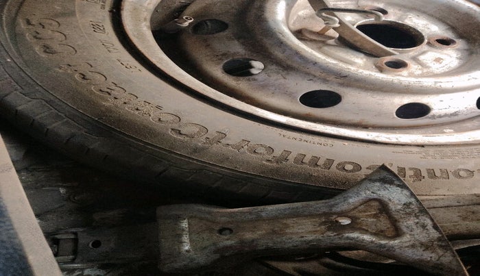 2018 Maruti Wagon R 1.0 LXI CNG, Petrol, Manual, 91,452 km, tyre