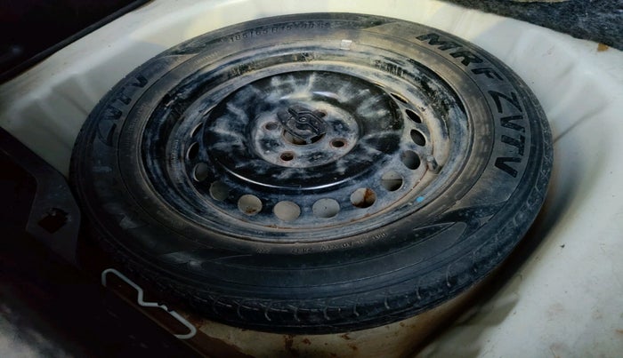 2017 Maruti Baleno DELTA DIESEL 1.3, Diesel, Manual, 74,286 km, tyre