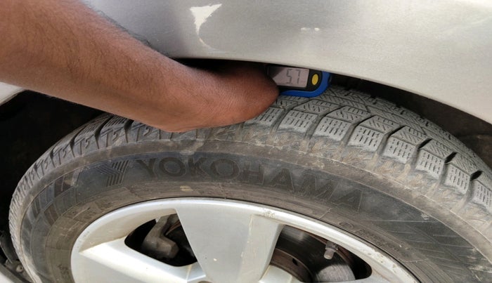 2017 Skoda Rapid AMBITION 1.6 MPI MT, Petrol, Manual, 60,421 km, tyre