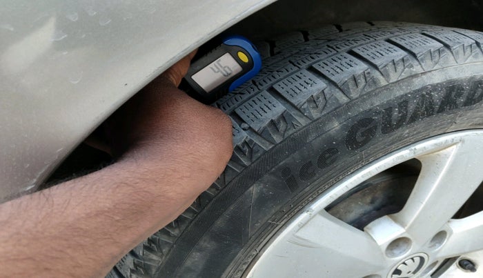 2017 Skoda Rapid AMBITION 1.6 MPI MT, Petrol, Manual, 60,421 km, tyre