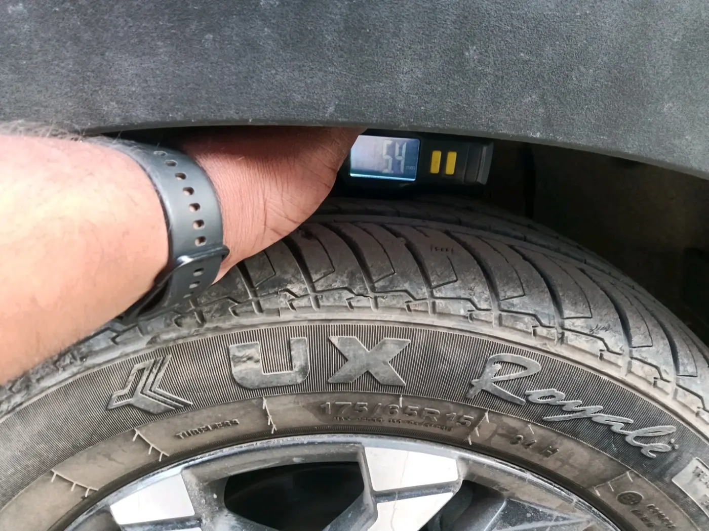 2024 Hyundai EXTER SX(O) CONNECT 1.2 AMT, Petrol, Automatic, 10,419 km, tyre
