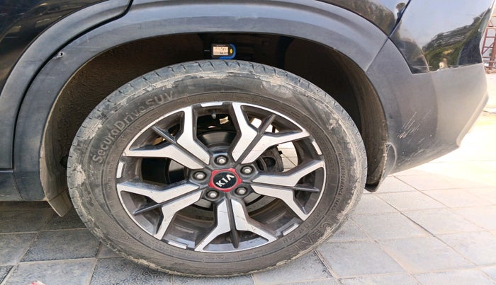 2019 KIA SELTOS GTX PLUS DCT 1.4 PETROL, Petrol, Automatic, 1,00,650 km, tyre