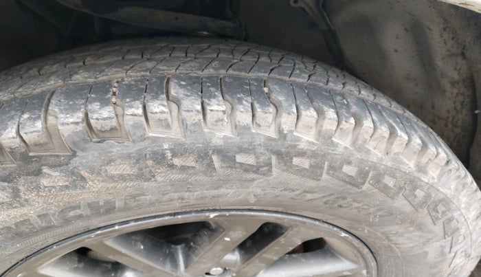 2014 Toyota Fortuner 3.0 4X2 MT, Diesel, Manual, 1,98,004 km, tyre