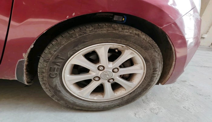 2015 Hyundai Grand i10 ASTA AT 1.2 KAPPA VTVT, Petrol, Automatic, 1,38,864 km, tyre