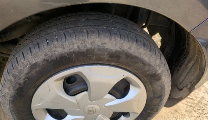 2024 Tata Tiago XM CNG, CNG, Manual, 21,689 km, tyre