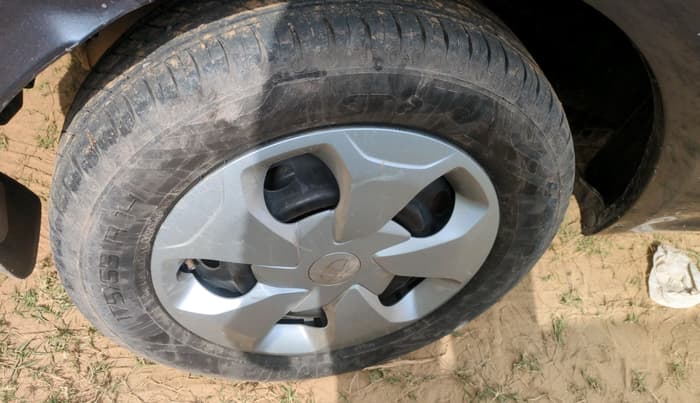 2024 Tata Tiago XM CNG, CNG, Manual, 21,689 km, tyre