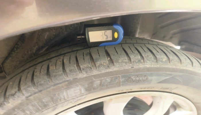 2013 Honda Amaze 1.2L I-VTEC VX AT, Petrol, Automatic, 93,761 km, tyre