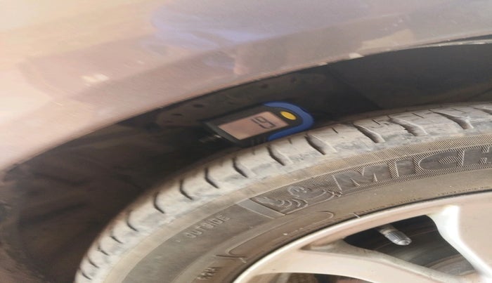 2013 Honda Amaze 1.2L I-VTEC VX AT, Petrol, Automatic, 93,761 km, tyre