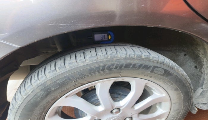 2013 Honda Amaze 1.2L I-VTEC VX AT, Petrol, Automatic, 93,761 km, tyre