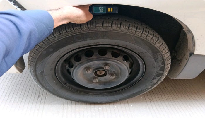 2017 Maruti Alto 800 LXI, Petrol, Manual, 96,989 km, tyre