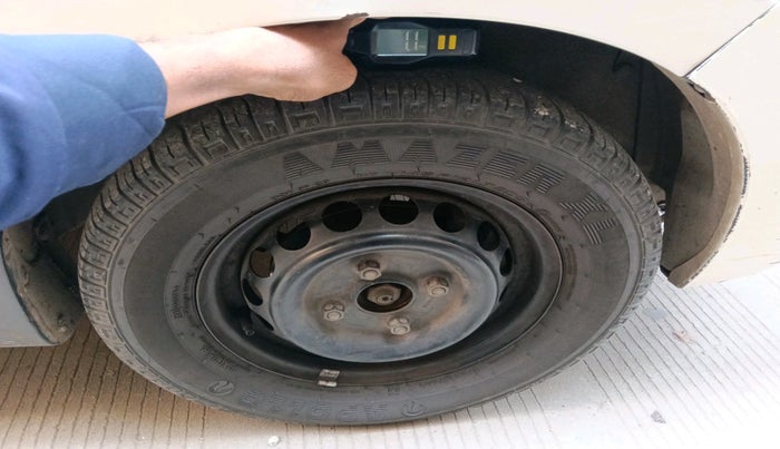 2017 Maruti Alto 800 LXI, Petrol, Manual, 96,989 km, tyre