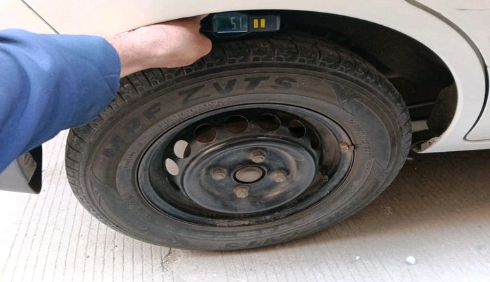 2017 Maruti Alto 800 LXI, Petrol, Manual, 96,989 km, tyre