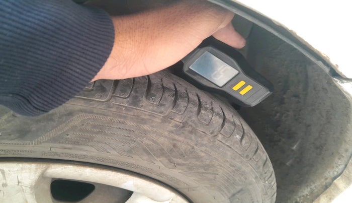 2011 Hyundai Accent GLE, Petrol, Manual, 1,91,328 km, tyre