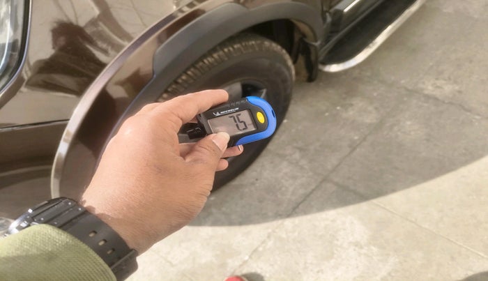 2019 Tata Hexa XM PLUS 4X2 7 STR, Diesel, Manual, 1,31,863 km, tyre