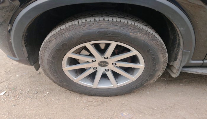 2024 Mahindra SCORPIO-N Z8 Select Petrol MT, Petrol, Manual, 12,802 km, tyre