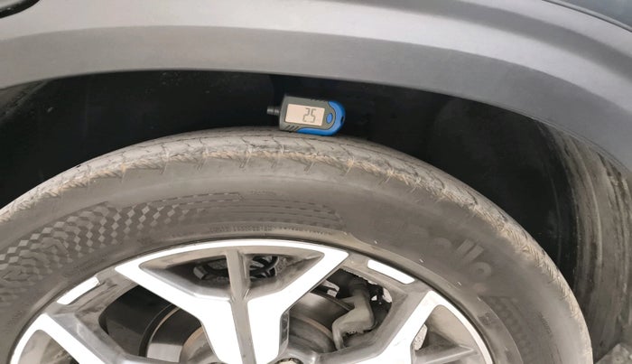 2019 KIA SELTOS HTX PLUS AT1.5 DIESEL, Diesel, Automatic, 1,44,153 km, tyre