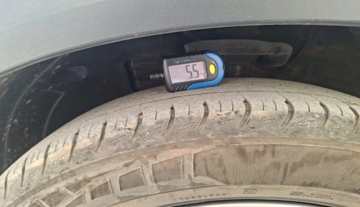 2023 KIA CARENS PRESTIGE 1.4 PETROL 7 STR, Petrol, Manual, 23,141 km, tyre