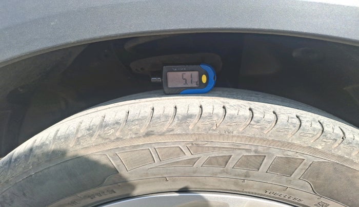 2023 KIA CARENS PRESTIGE 1.4 PETROL 7 STR, Petrol, Manual, 23,141 km, tyre