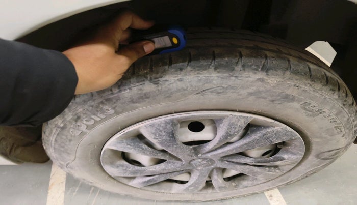 2019 Maruti Swift LXI, Petrol, Manual, 31,582 km, tyre