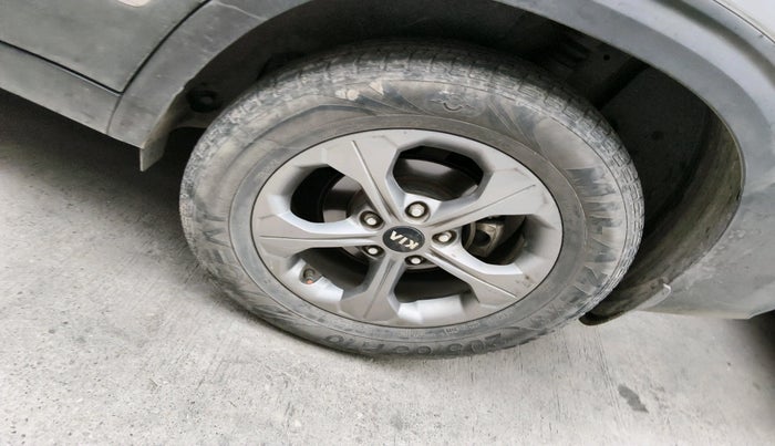 2020 KIA SELTOS HTK PLUS AT 1.5 DIESEL, Diesel, Automatic, 1,93,866 km, tyre