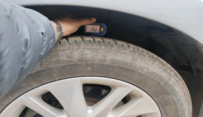 2018 Toyota Innova Crysta 2.4 GX 7 STR, Diesel, Manual, 81,793 km, tyre