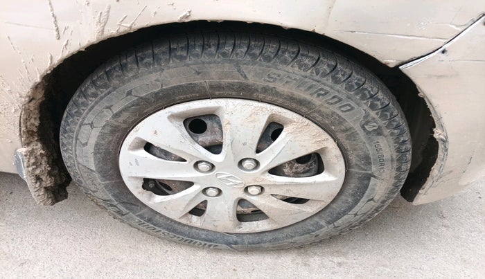 2011 Hyundai i10 SPORTZ 1.2, Petrol, Manual, 69,572 km, tyre