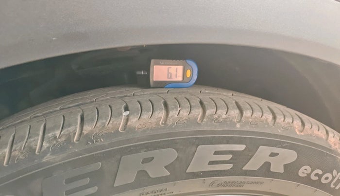 2025 Mahindra XUV700 AX 7 LUXURY D AT 7 STR, Diesel, Automatic, 20,599 km, tyre