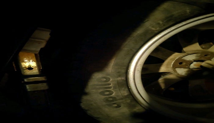 2012 Hyundai Verna FLUIDIC 1.6 VTVT SX, Petrol, Manual, 1,37,640 km, tyre