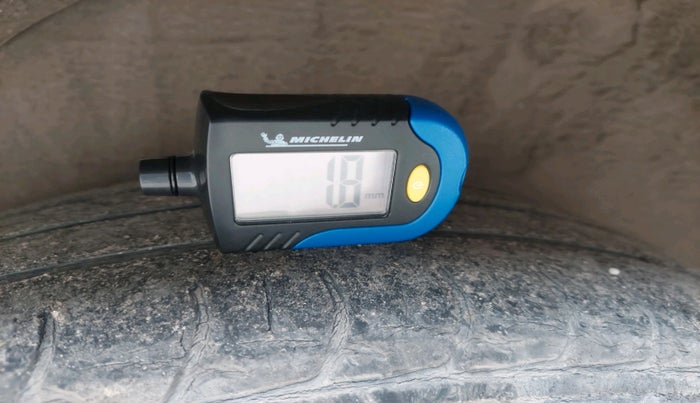 2011 Hyundai i20 MAGNA 1.2, Petrol, Manual, 1,07,674 km, tyre