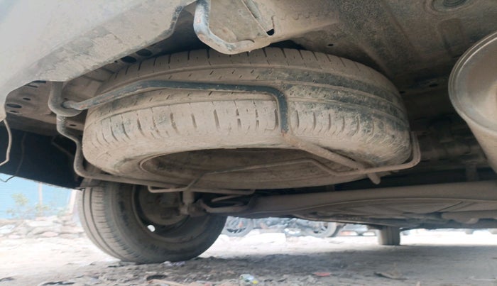 2020 Maruti Ertiga VXI SHVS, Petrol, Manual, 51,893 km, tyre