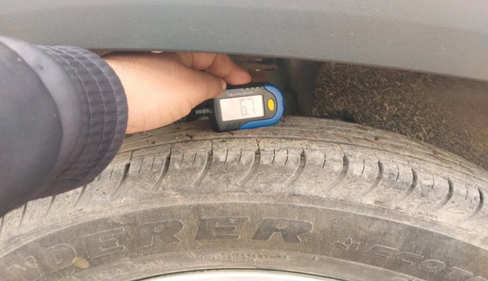 2025 Hyundai Creta E 1.5 PETROL, Petrol, Manual, 4,180 km, tyre