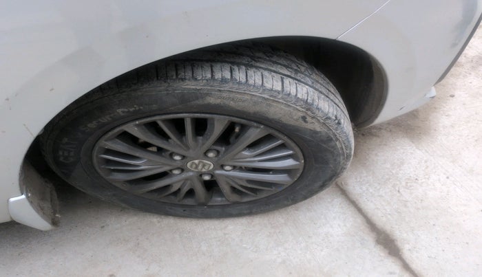 2019 Maruti Ertiga ZXI+ SHVS, Petrol, Manual, 56,841 km, tyre