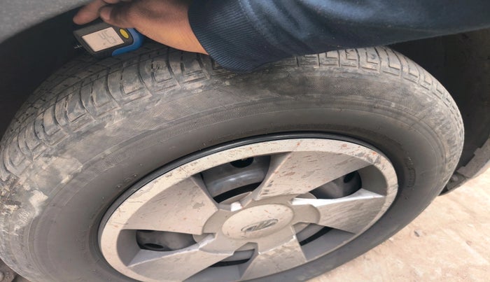 2019 Mahindra XUV500 W7, Diesel, Manual, 1,52,283 km, tyre