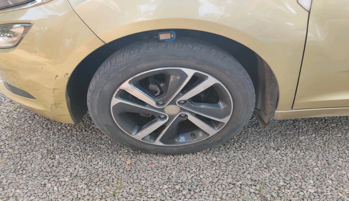 2020 Tata ALTROZ XZ PETROL, Petrol, Manual, 37,621 km, tyre