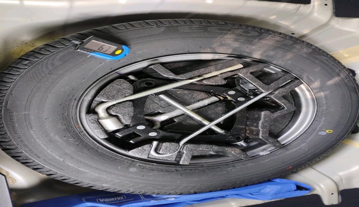 2020 Tata ALTROZ XZ PETROL, Petrol, Manual, 37,621 km, tyre