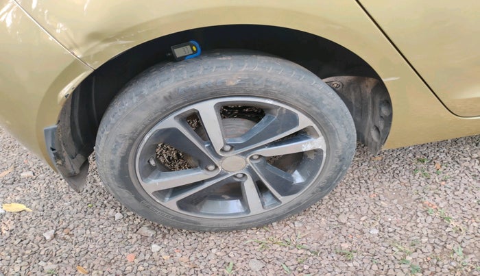 2020 Tata ALTROZ XZ PETROL, Petrol, Manual, 37,621 km, tyre